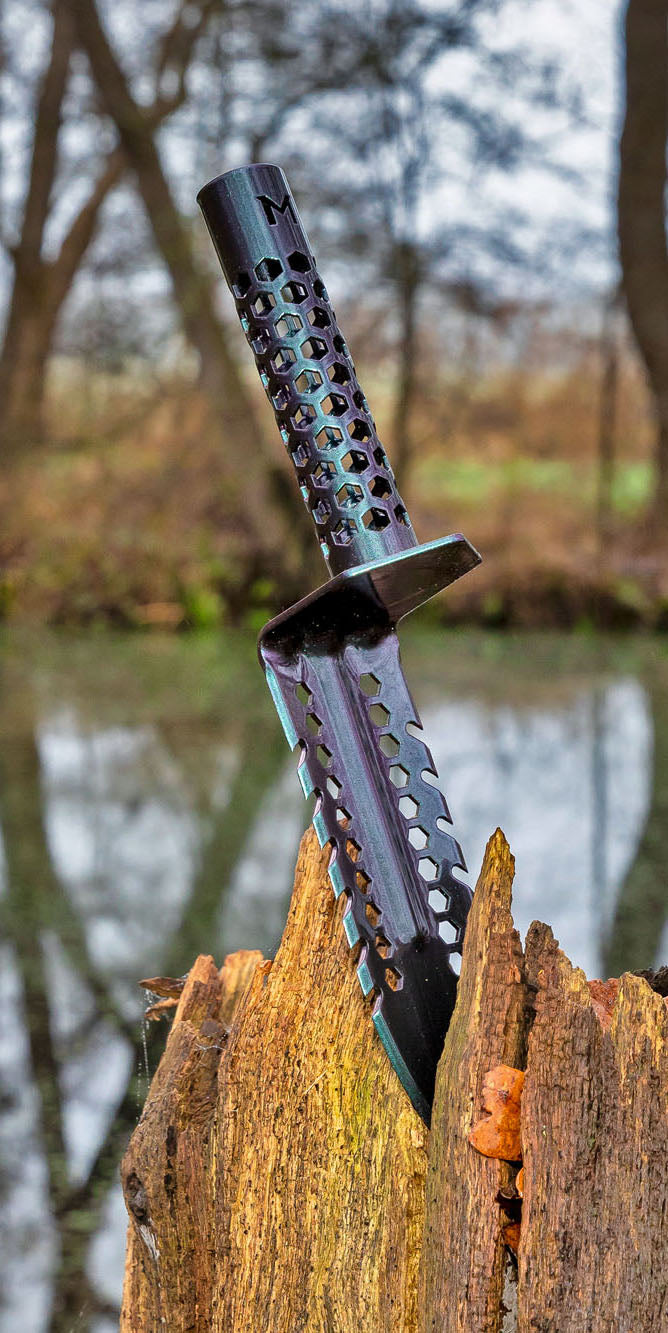 Load image into Gallery viewer, Motley Digging Tools GrassKnife