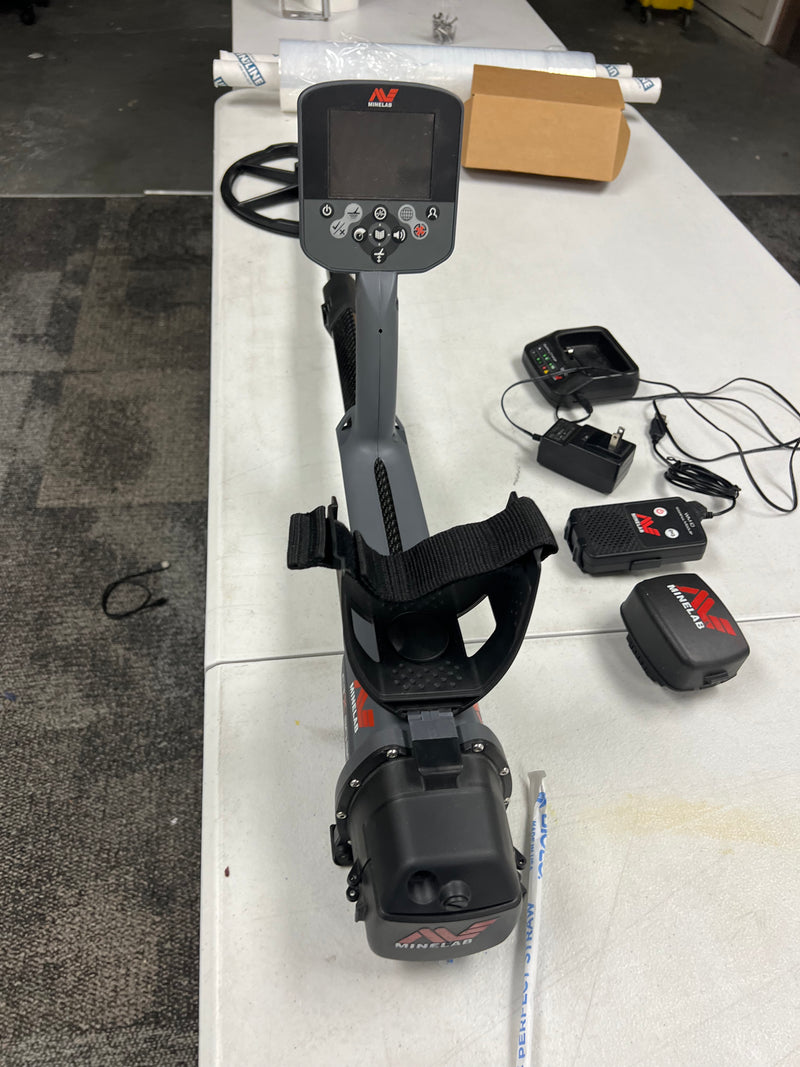 Load image into Gallery viewer, Used Minelab CTX 3030 Metal Detector closet queen.