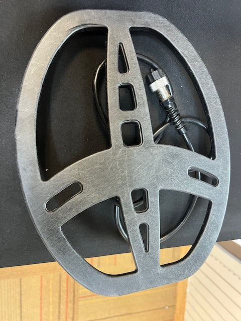 Load image into Gallery viewer, Garrett AT Series 8.5"X 11" DD Search Coil with coil cover USED