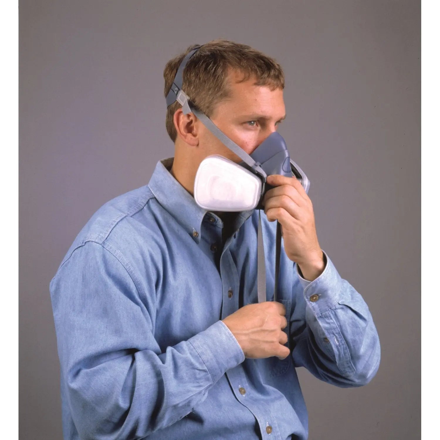 3M 7500 Series Half Face Reusable Respirator – Blue