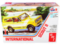AMT - Skill 2 Model Kit IH International Harvester Scout II 1/25 Scale Model