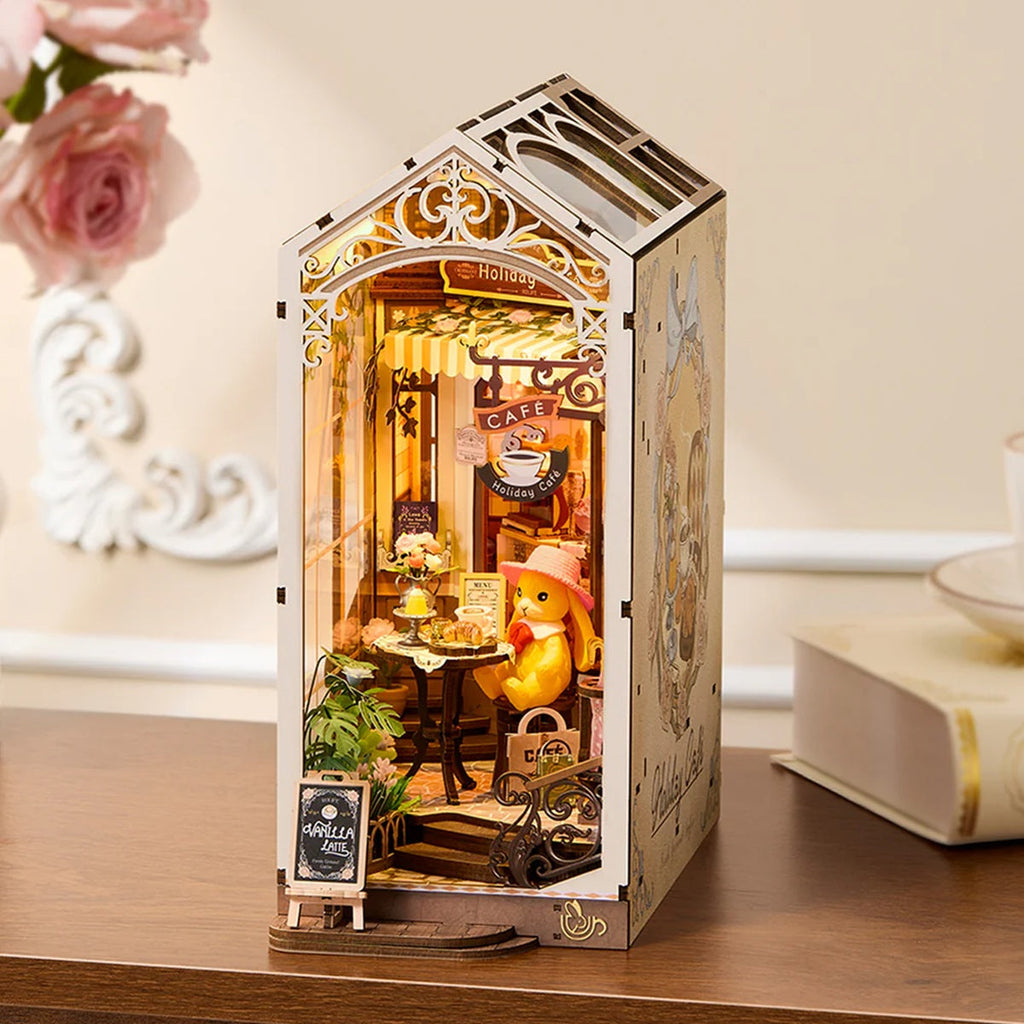 Rolife Holiday Cafe DIY Book Nook TGB15