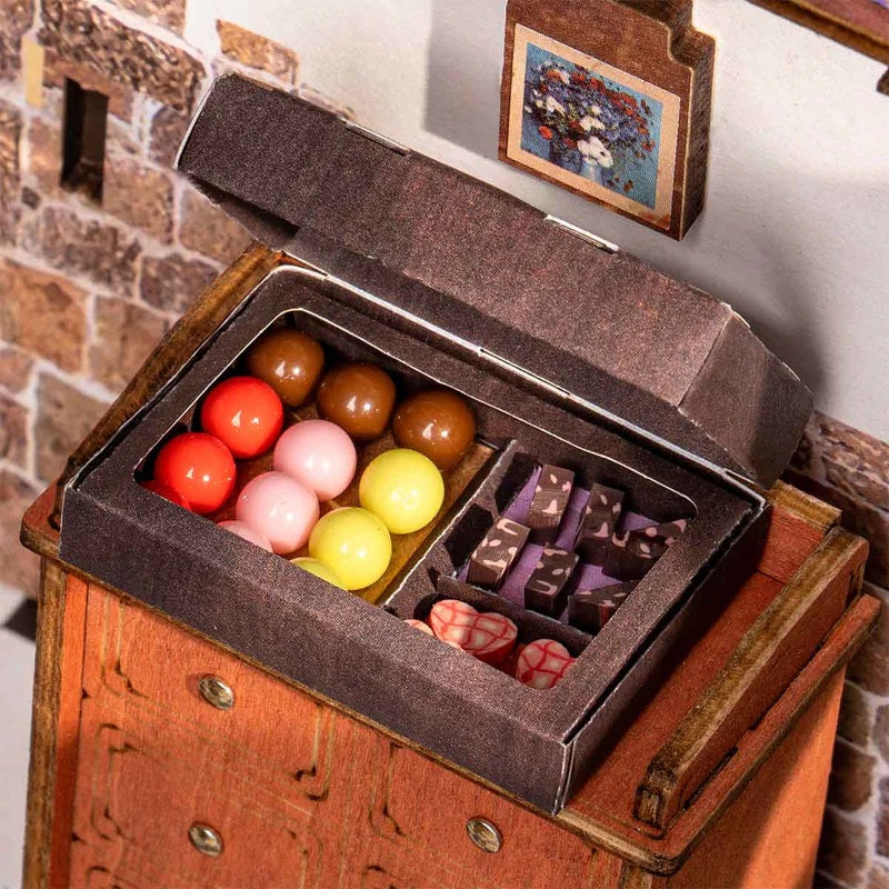 Rolife Henry's Chocolate DIY Miniature House DG174