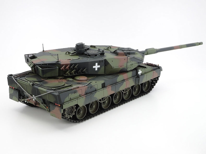 Tamiya - 1/35 Leopard 2 A6 Tank "Ukraine" Plastic Model