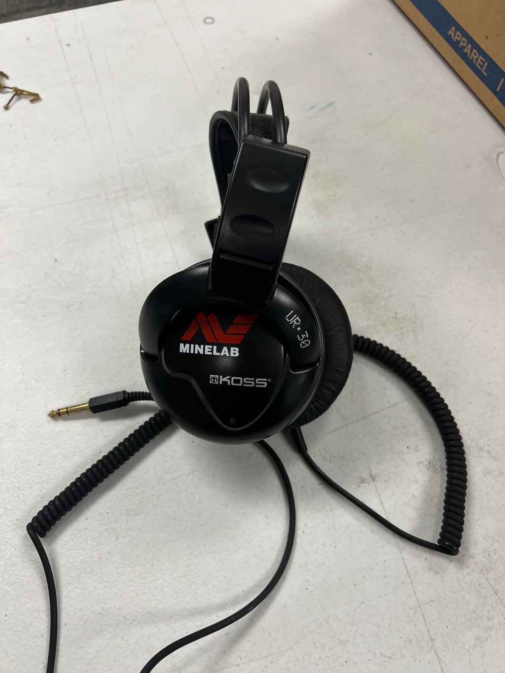 Auriculares con cable Minelab Koss UR-30 usados ​​con conector jack de 1/4”