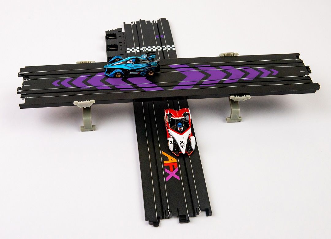 AFX - Infinity Racemasters Raceway HO Slot Car Set
