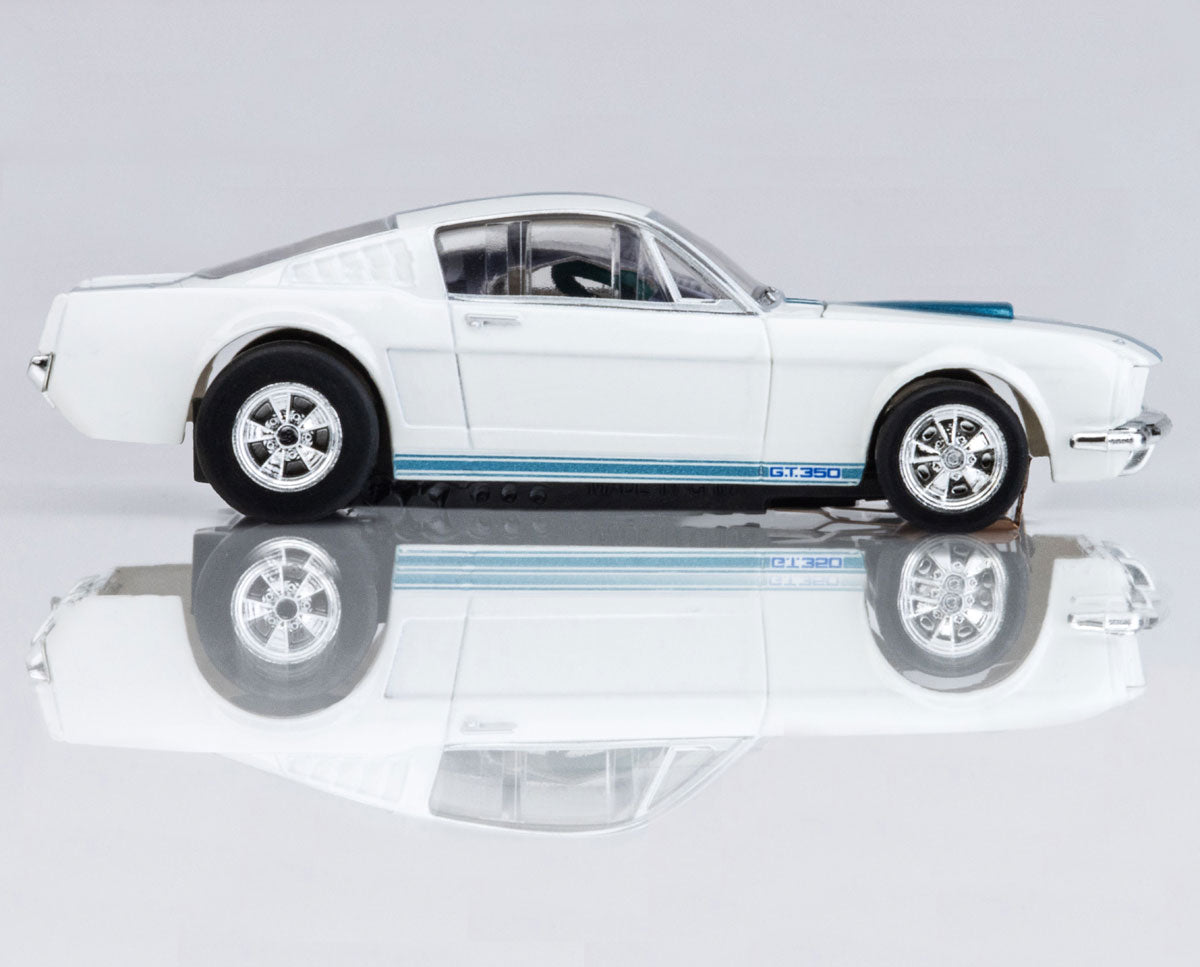 1965 Shelby Mustang GT350 White/Blue HO Slot Car Set
