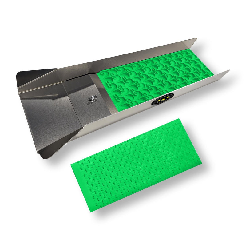 Load image into Gallery viewer, 6X24 Trek Gold Sluice Box with Mini/Micro Dream Mat Kit
