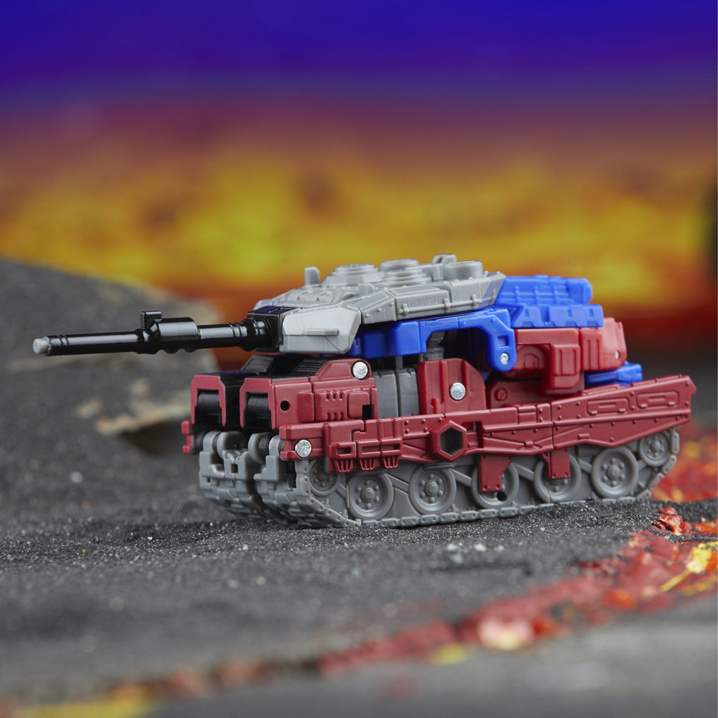 Quake - Transformers Legacy United Deluxe Class G1 Universe action figure