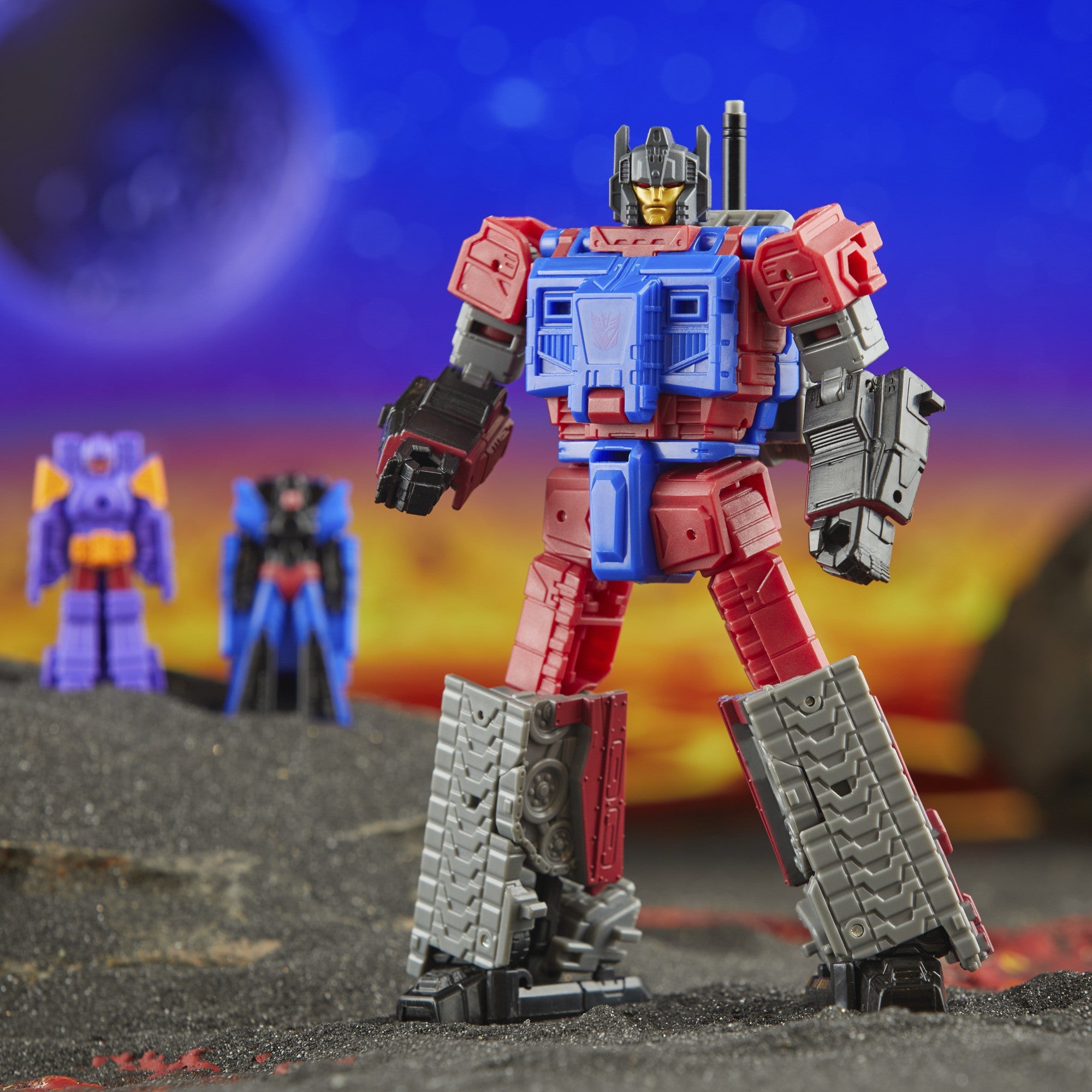 Quake - Transformers Legacy United Deluxe Class G1 Universe action figure