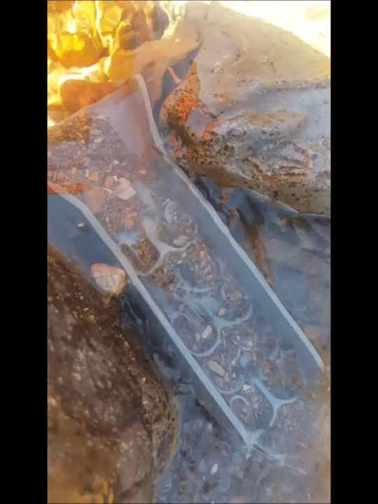 Load image into Gallery viewer, Mini Pocket Sluice Box with Dream Mat | Gold Prospecting Equipment
