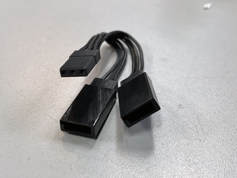 Y Splitter - 80mm All Black