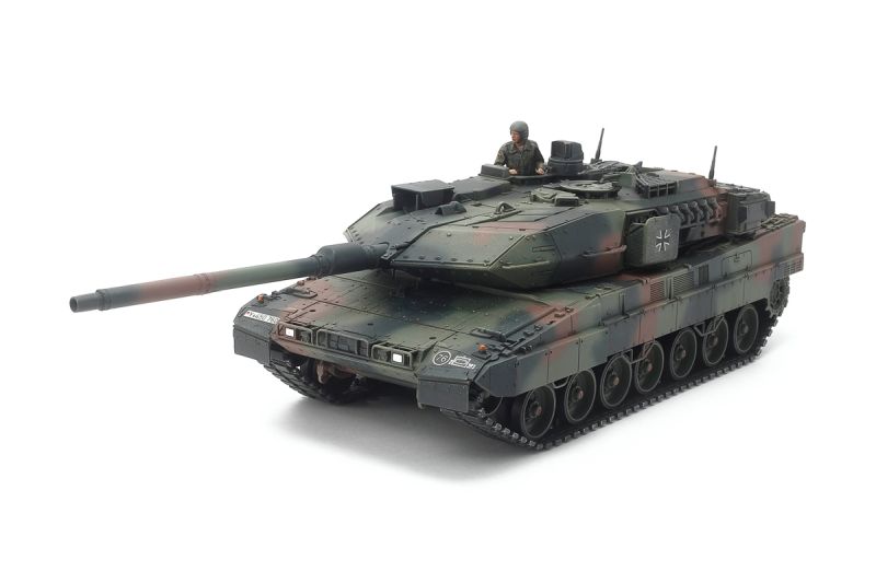 1/48 German Main Battle Tank Leopard 2 A7V Plastic Model