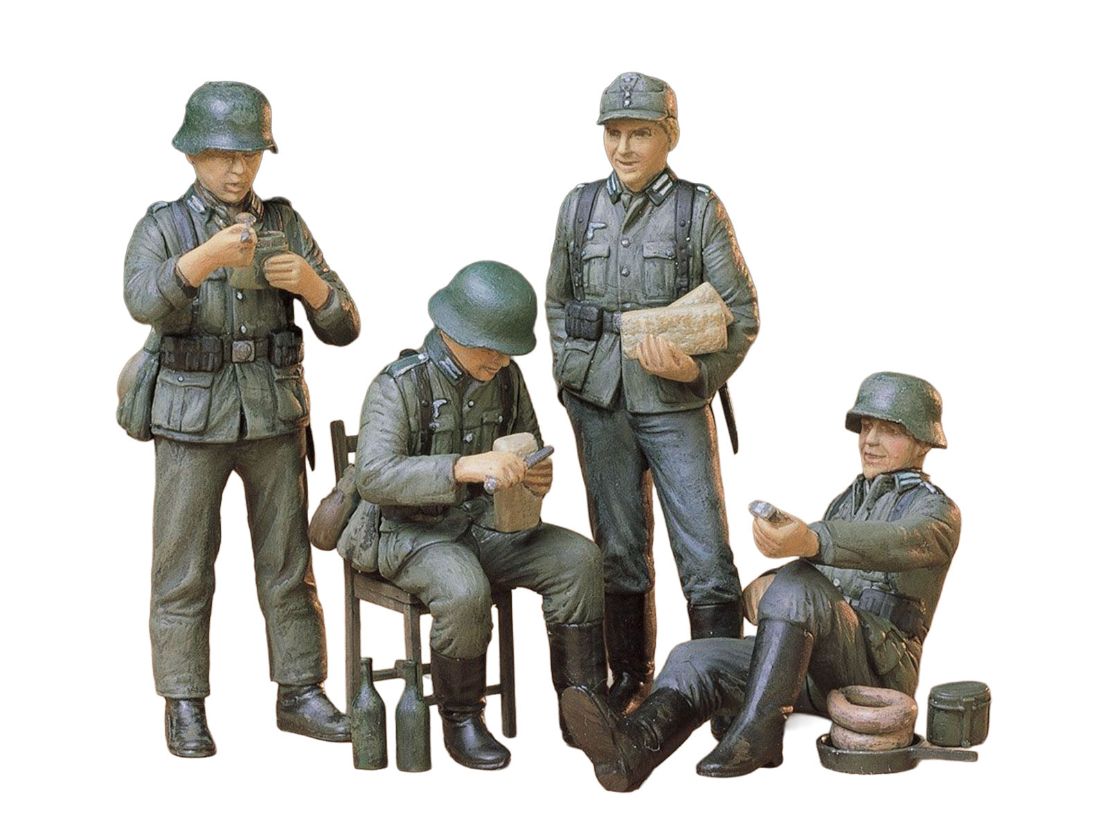 German Soldiers At Rest Kit, CA229