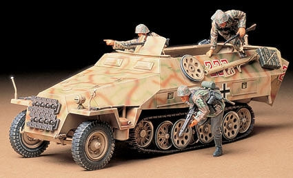 Tamiya - 1/35 German SdKfz 251/1 Model Kit