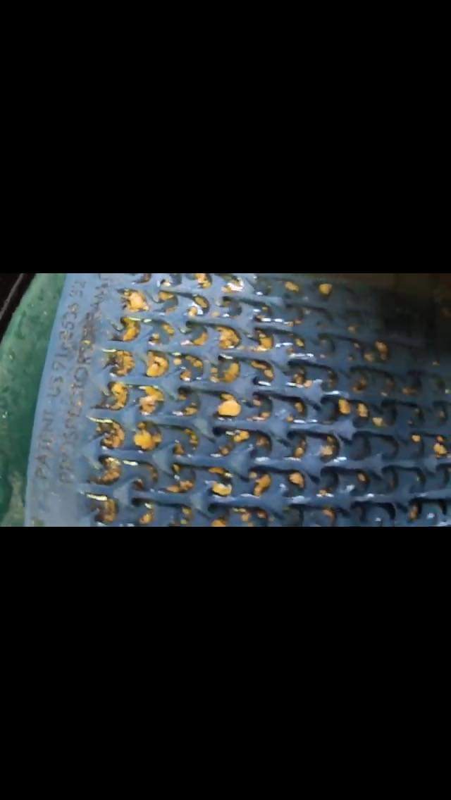 Load image into Gallery viewer, Gold Cube Tray with Micro (2nd Gen) Dream Mat | Gold Mining Equipment
